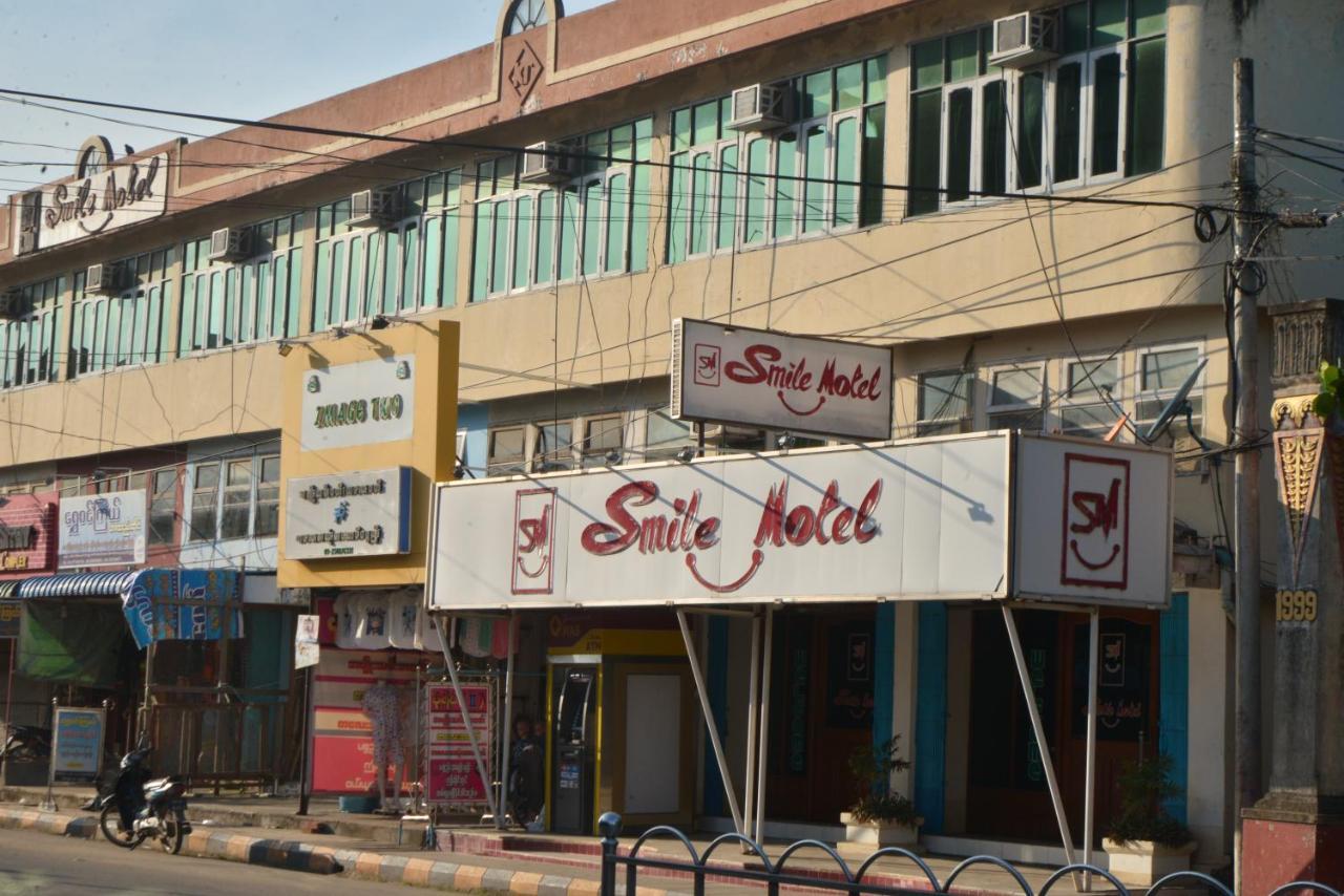 Smile Motel Pyay Eksteriør billede